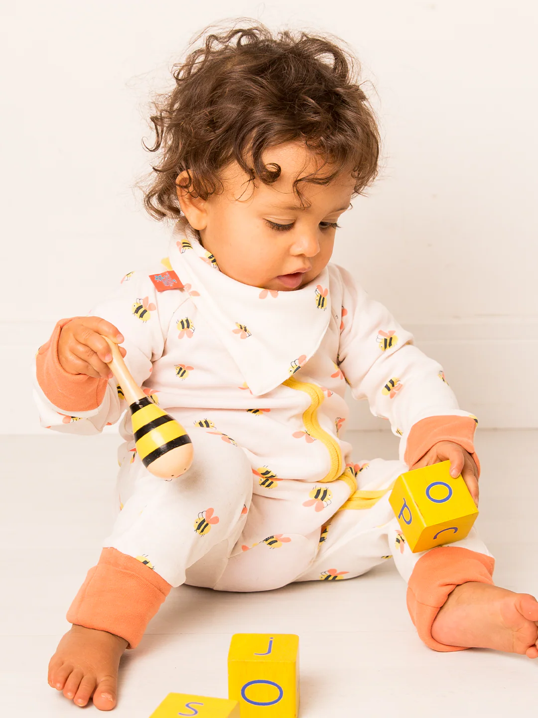 Honey Bee Romper & Bib Gift Box Set - Image 3