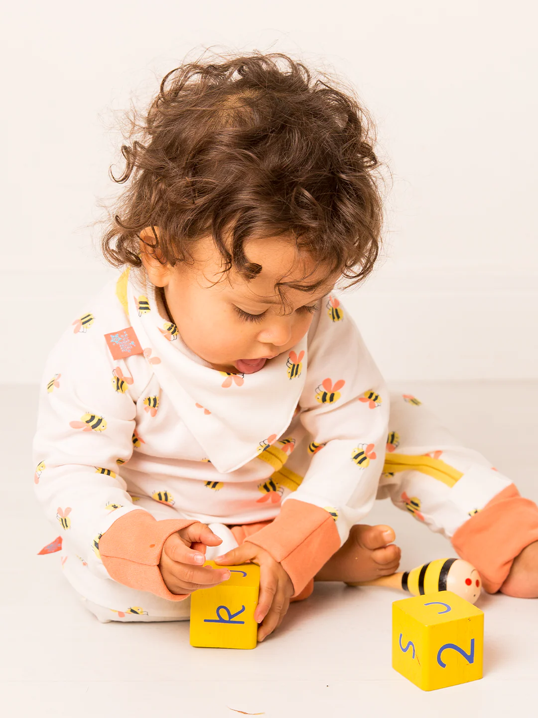 Honey Bee Romper & Bib Gift Box Set - Image 6
